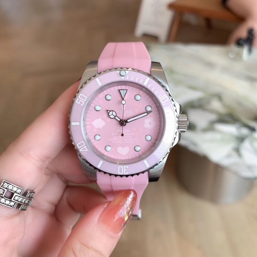 Watch, view 5