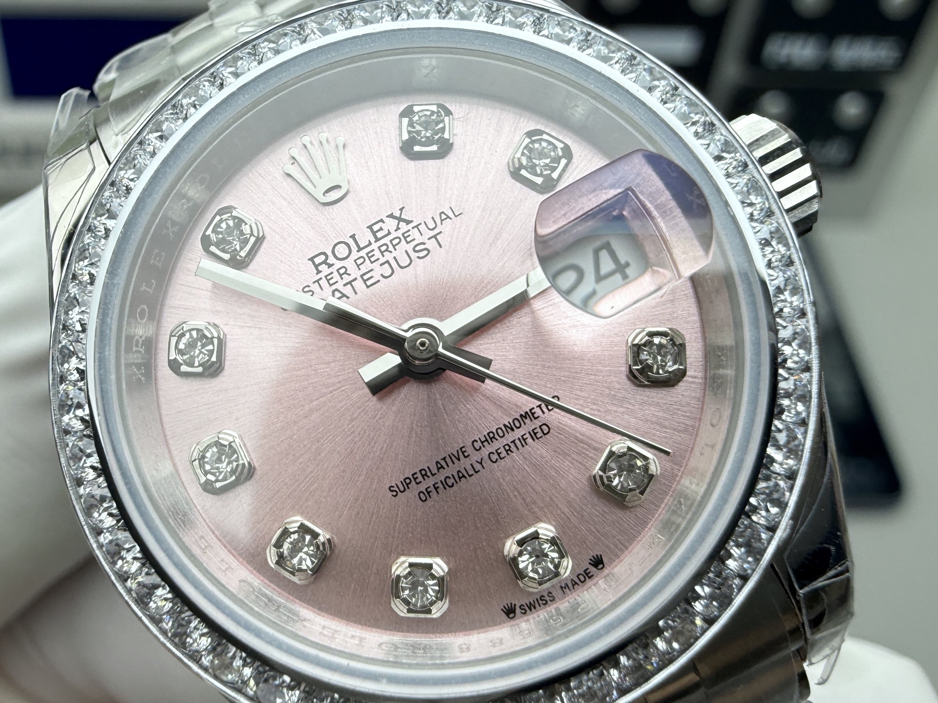Watch, view 5
