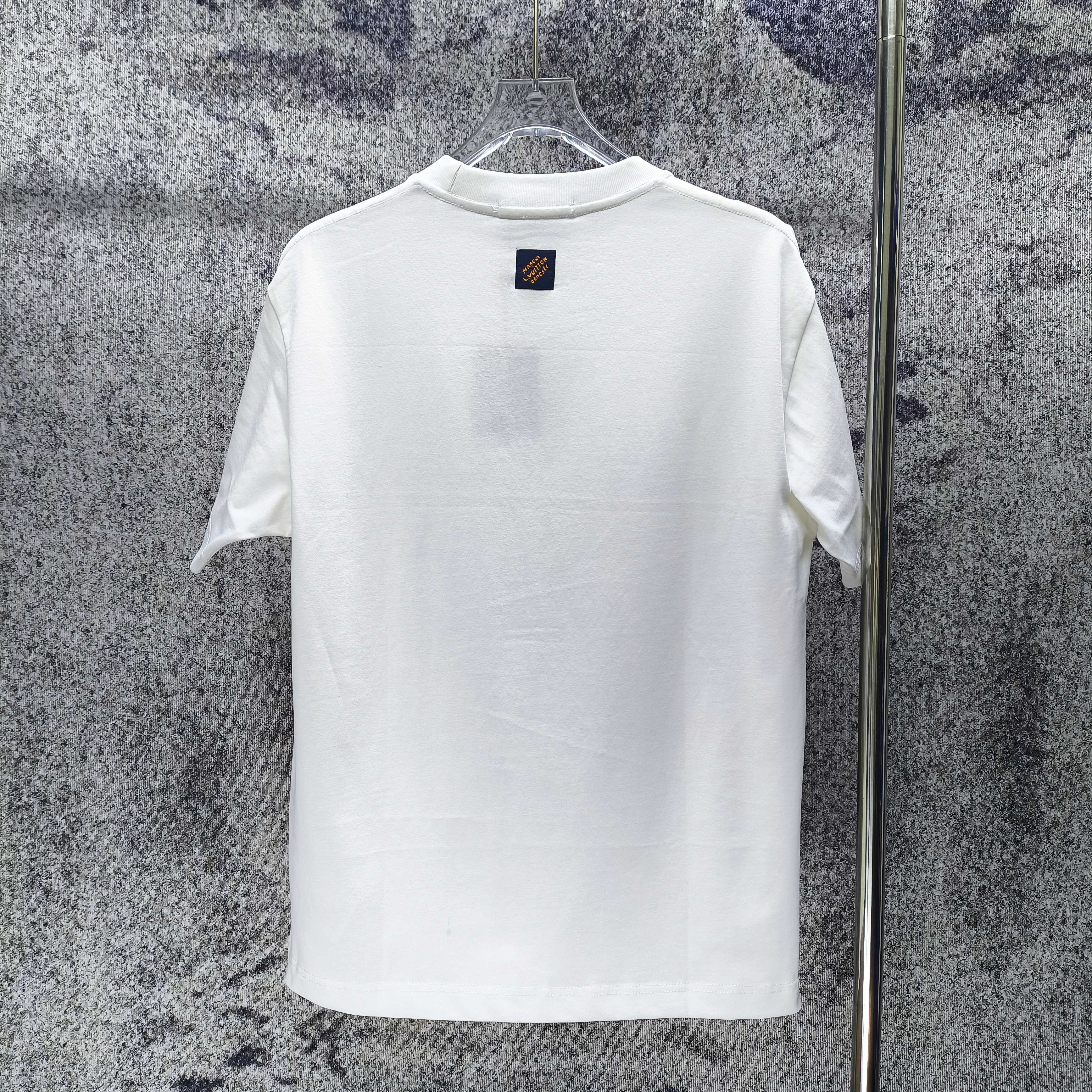 Men's Clothing, view 3