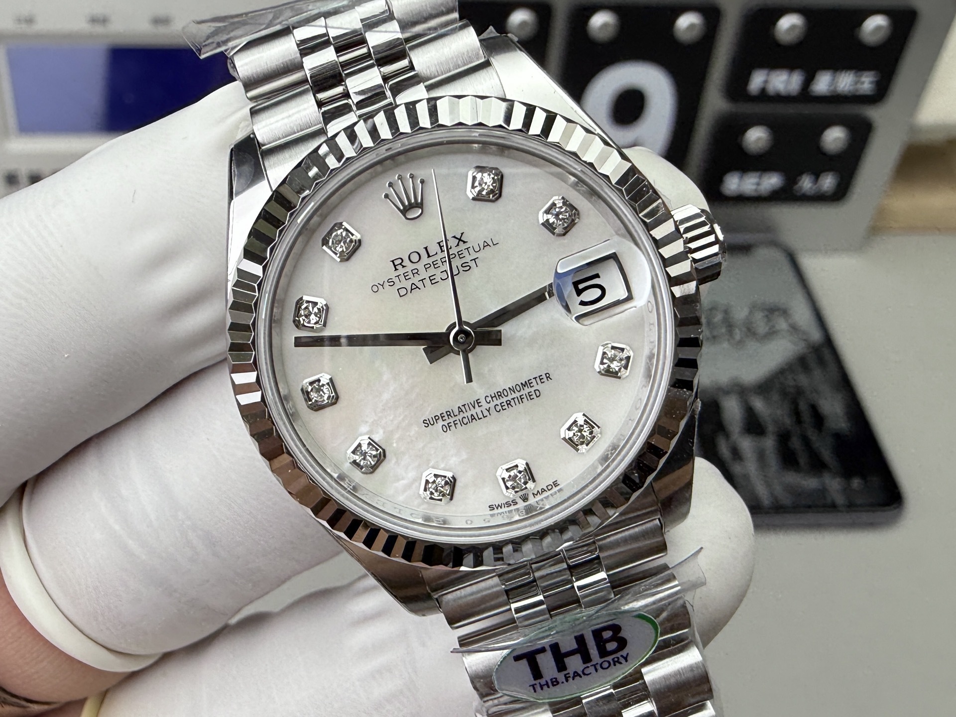 Watch, view 5